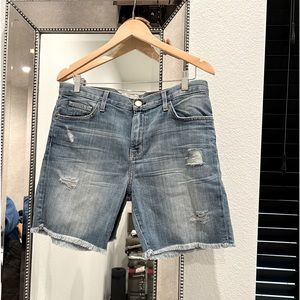 CURRENT/ELLIOTT DENIM  BOY SHORT COLOR: MEDIUM BLUE SIZE: 29
